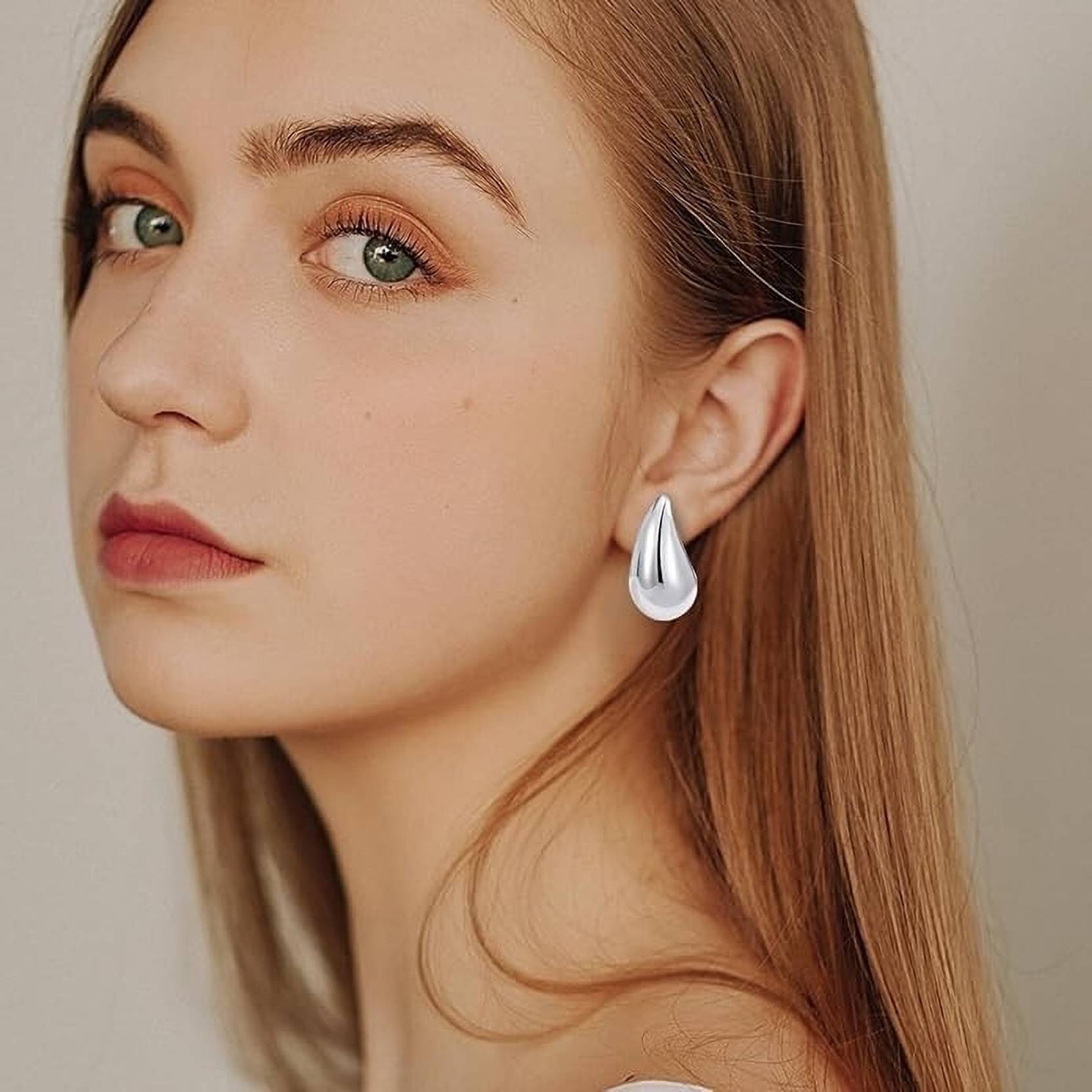 Earring (J23)