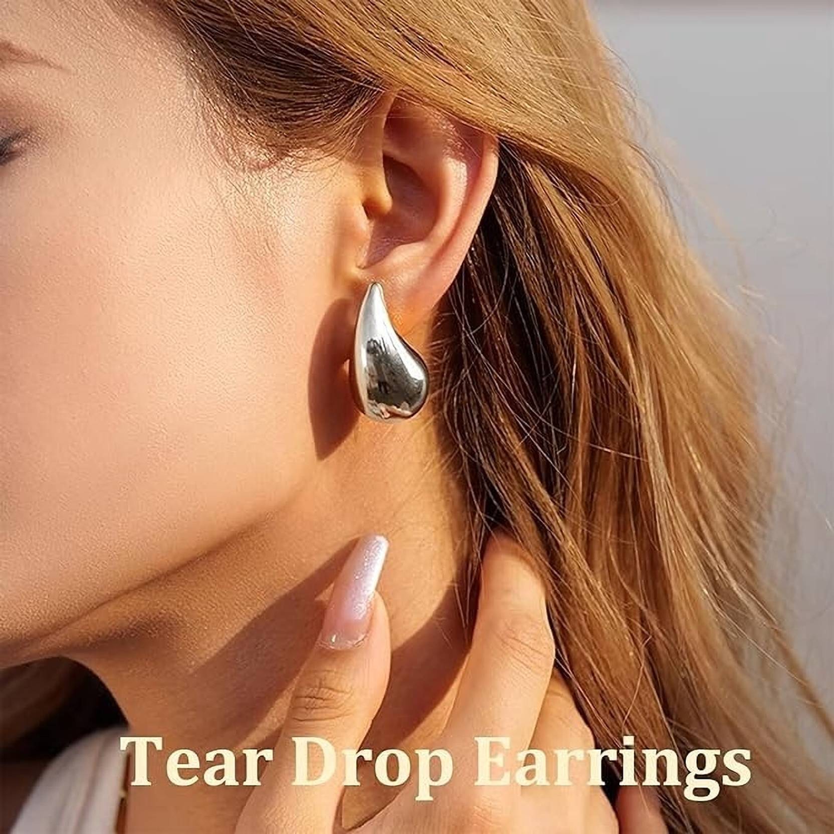 Earring (J23)