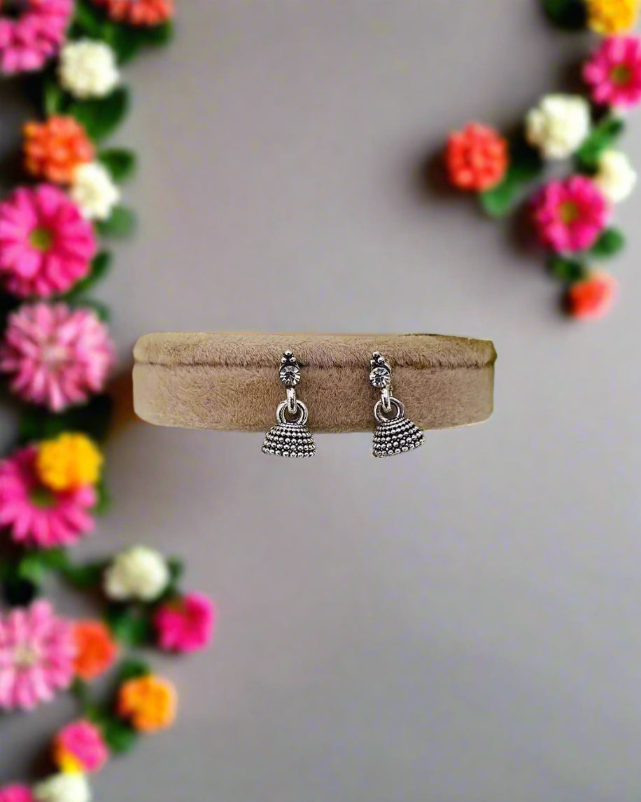 Earring (J8)
