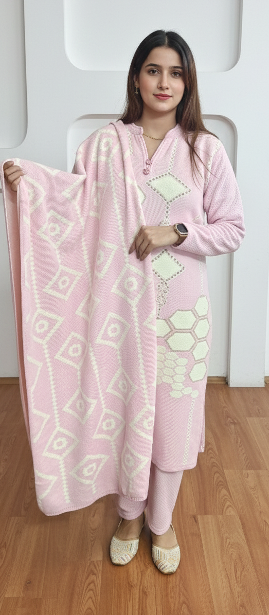 Pink colour beautiful woolen 3 piece suit (Z0429)