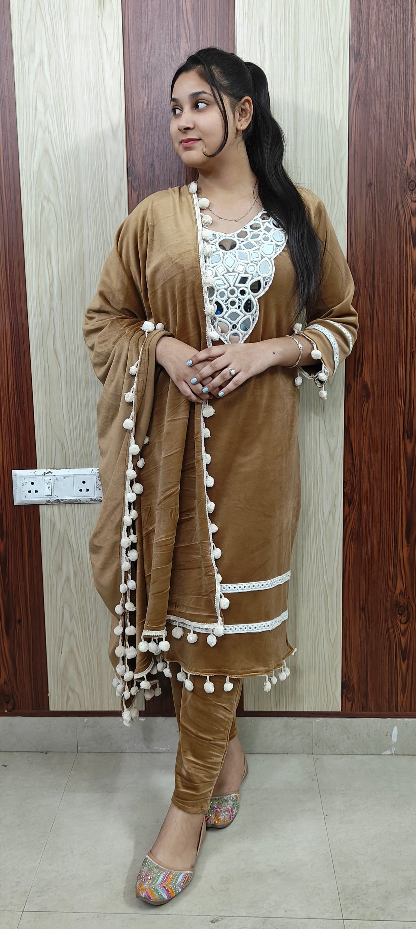 Golden beautiful 3 pc velvet suit (ZO340)