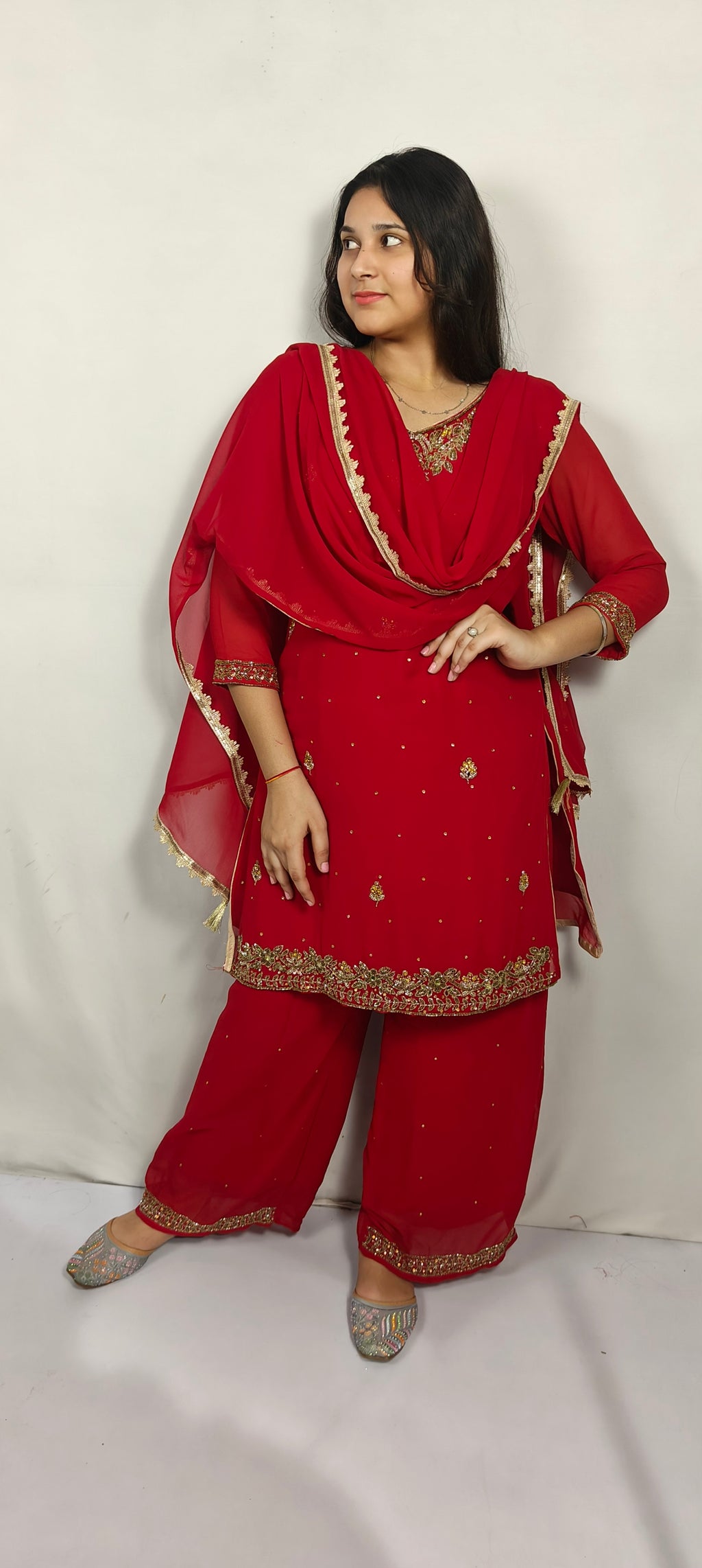 Red Embroidered 3 Piece Kurta Set (Z0231)