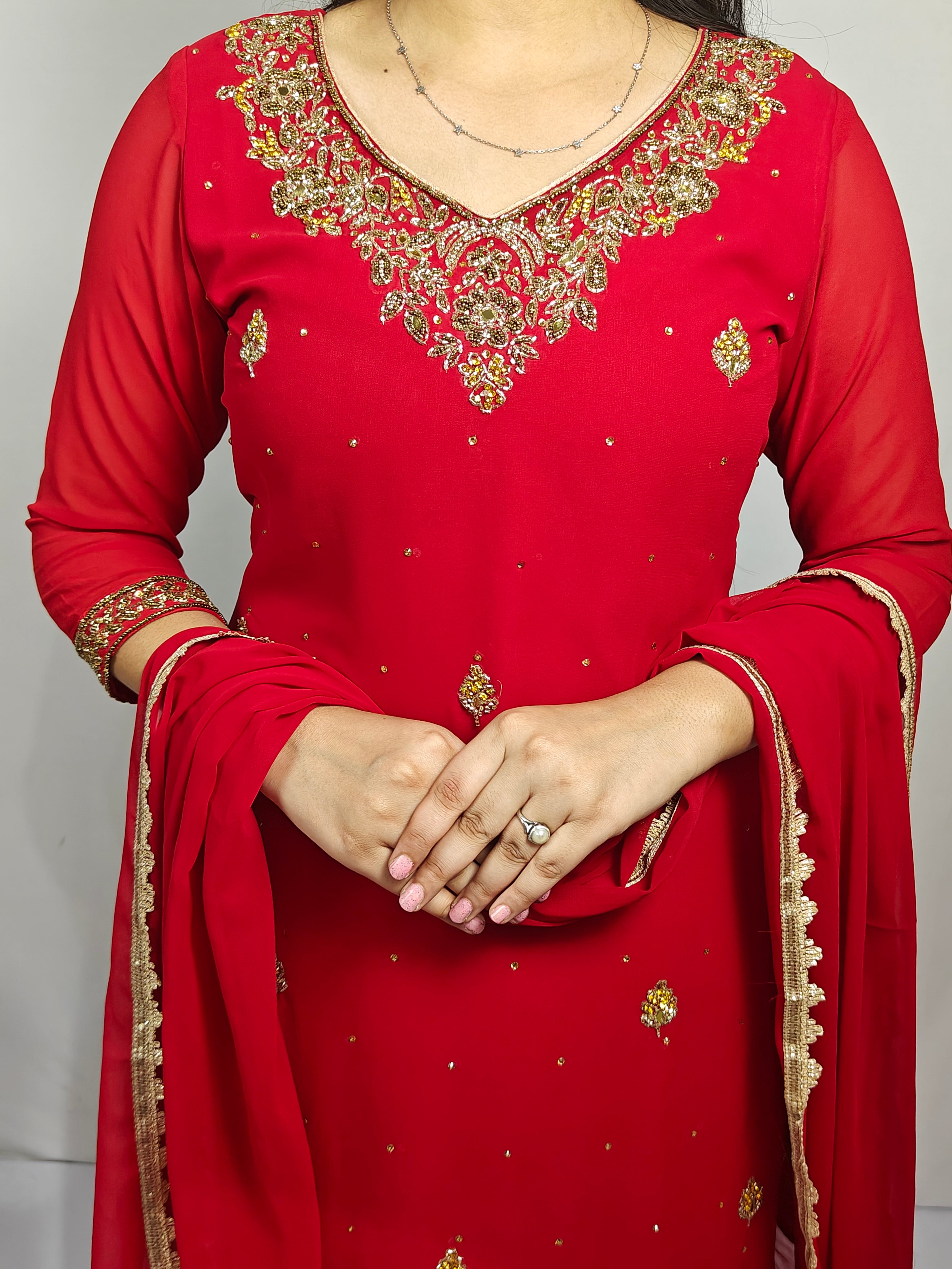 Red Embroidered 3 Piece Kurta Set (Z0231)