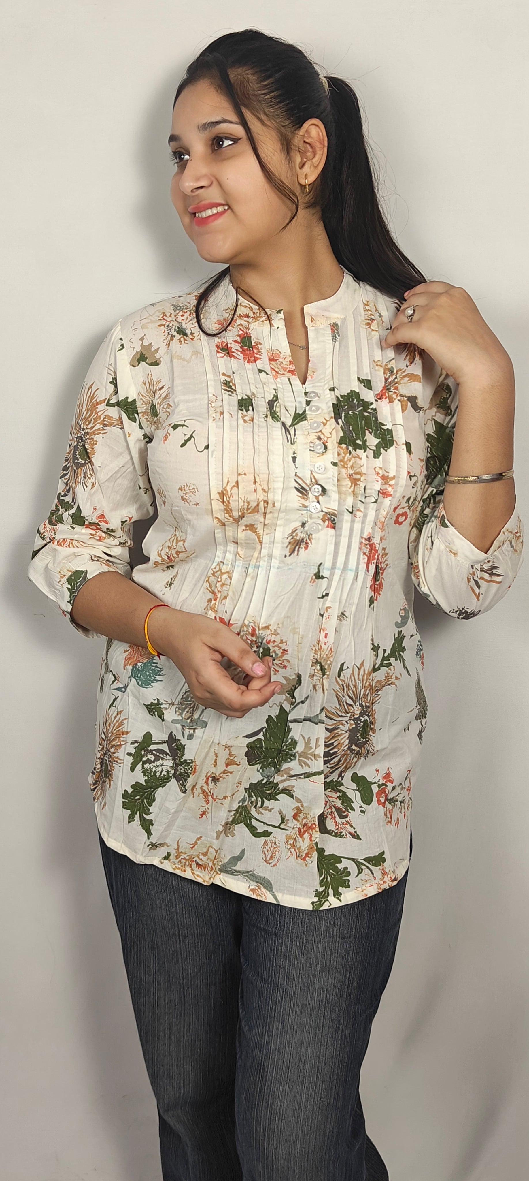 white Floral Printed short kurti (Z0256)