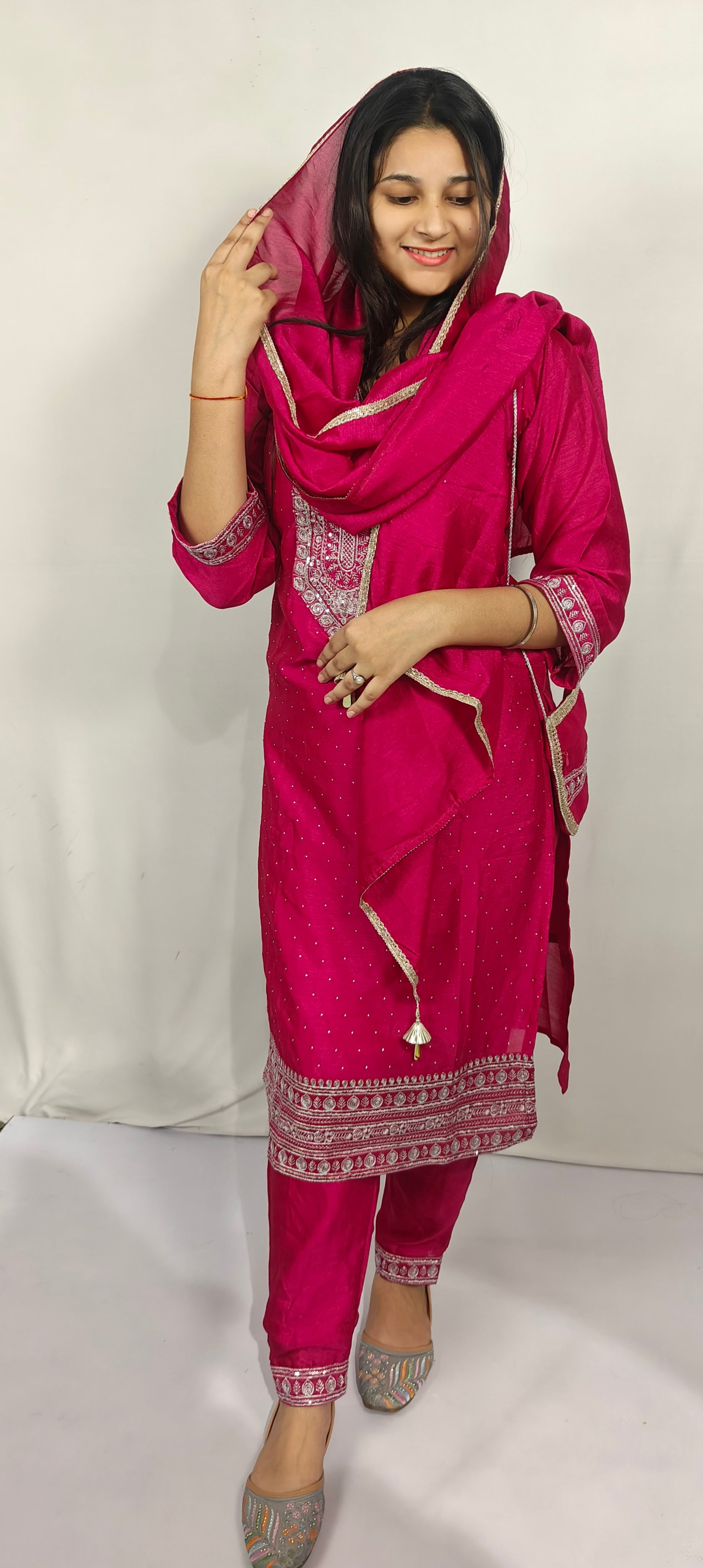 Magenta Embroidered Kurta Set with Dupatta & Potli Bag (Z0258)