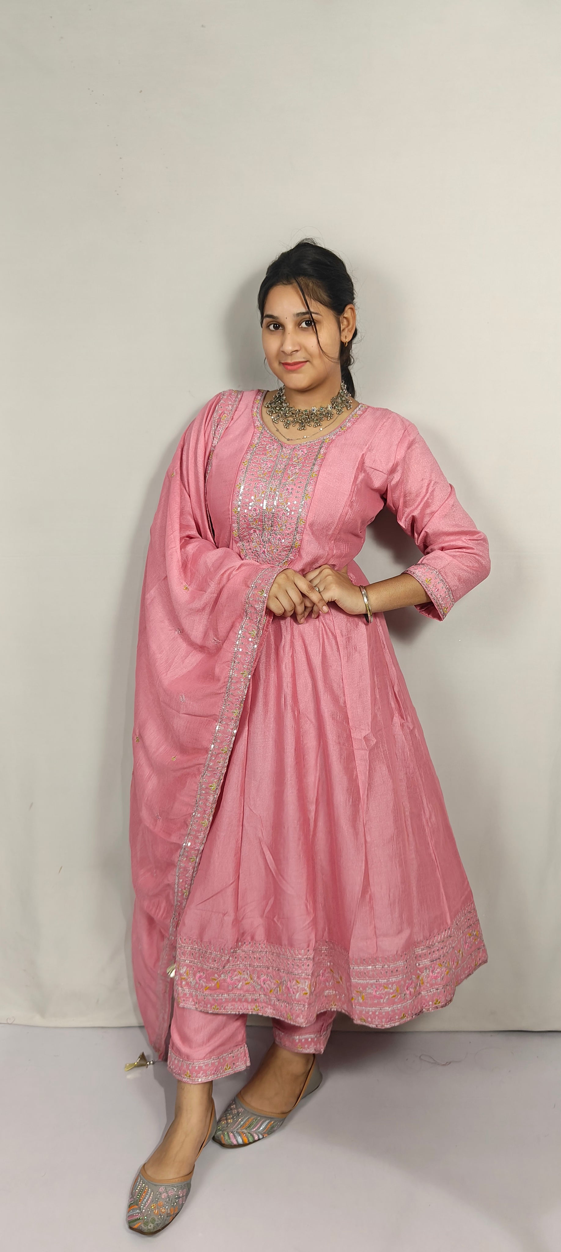 Elegant Pink Embroidered 3 Piece Kurta Set (Z0261)