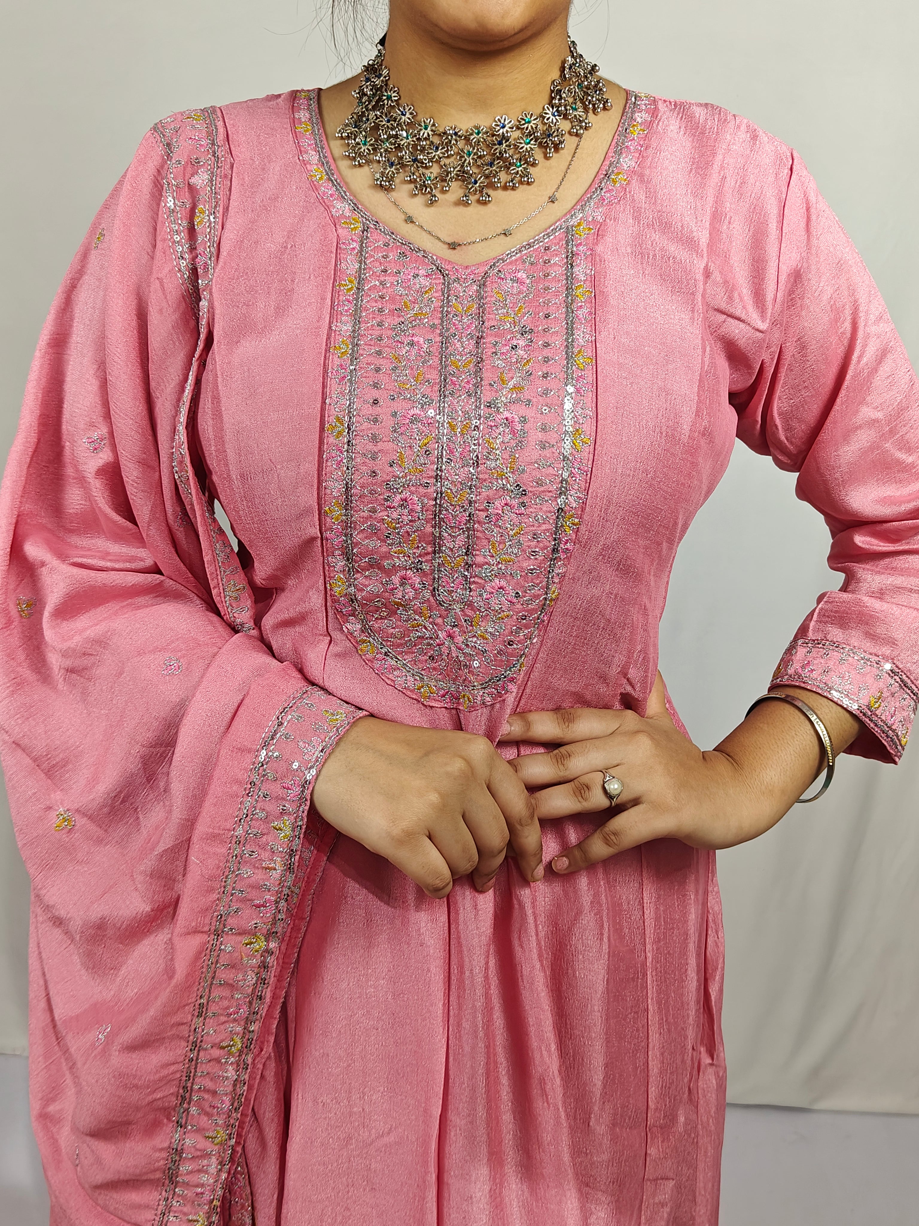 Elegant Pink Embroidered 3 Piece Kurta Set (Z0261)