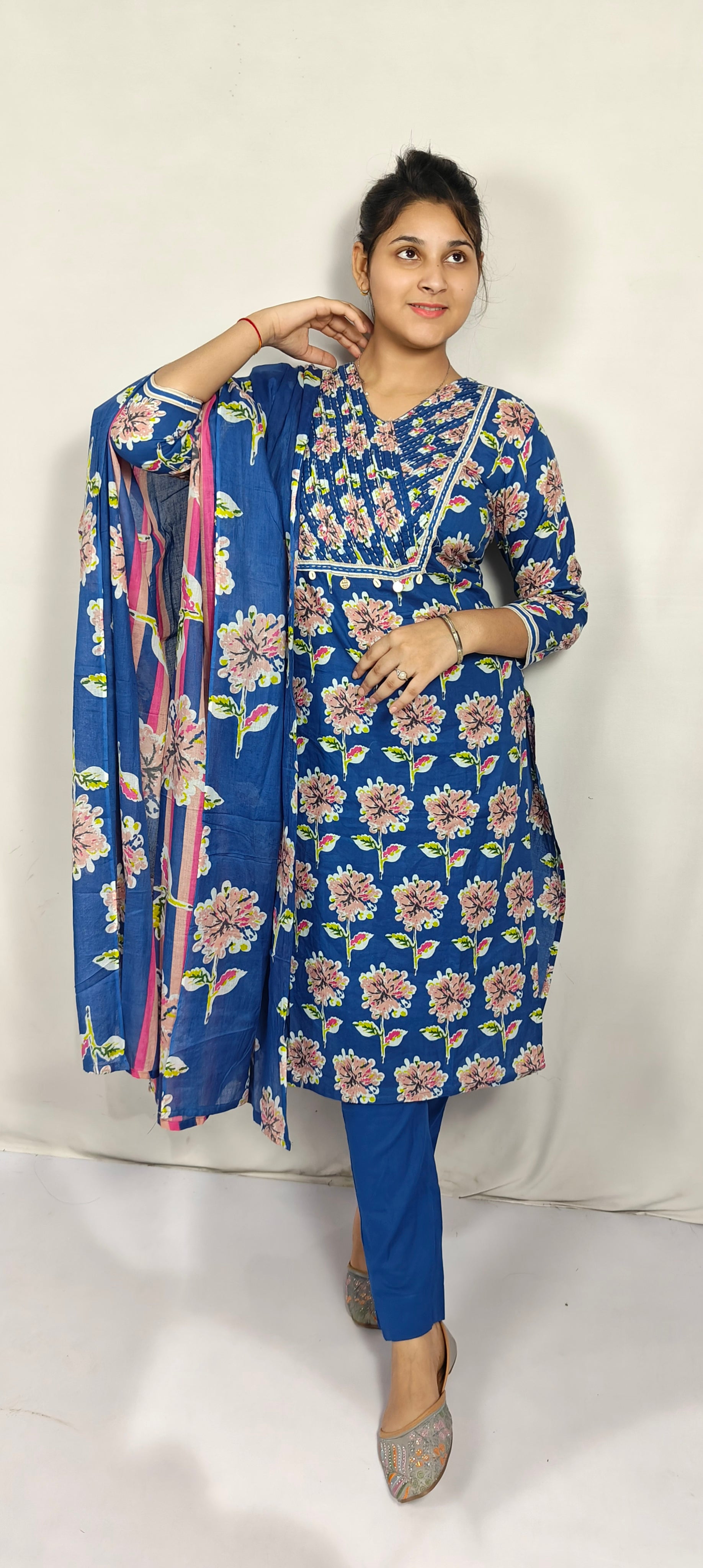Blue Floral Printed Kurta Set with Dupatta (Z0264)