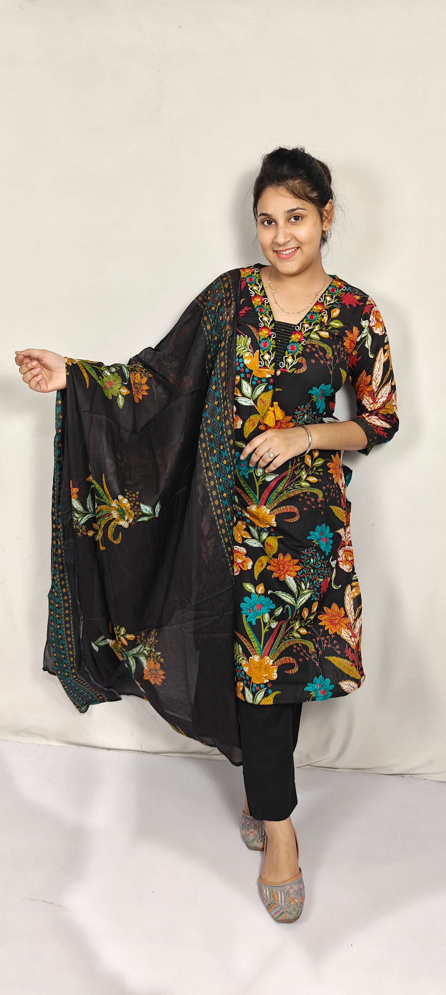 Black Floral Printed Cotton Kurta Set with Dupatta (Z0269)