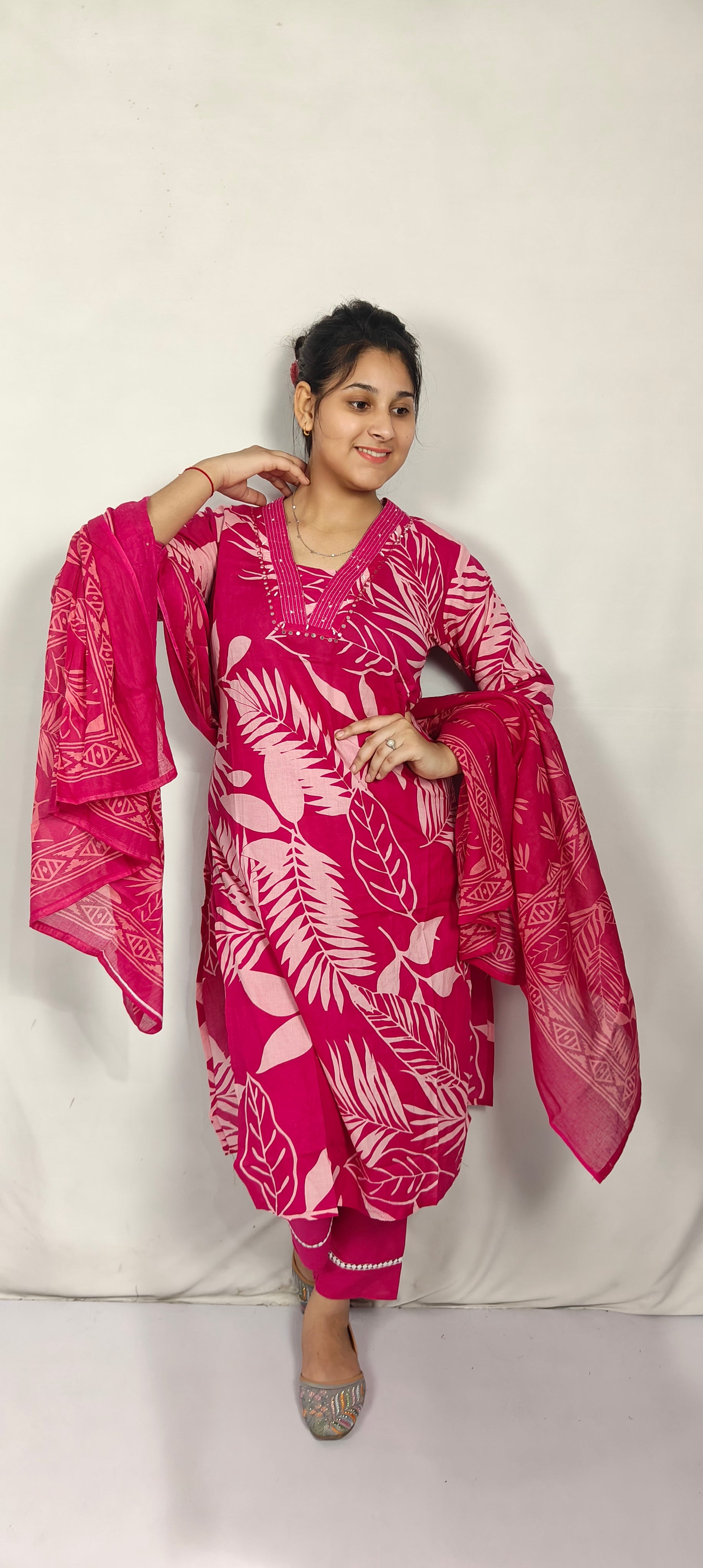 Pink Leaf Print Cotton Kurta Set with Dupatta(Z0268)