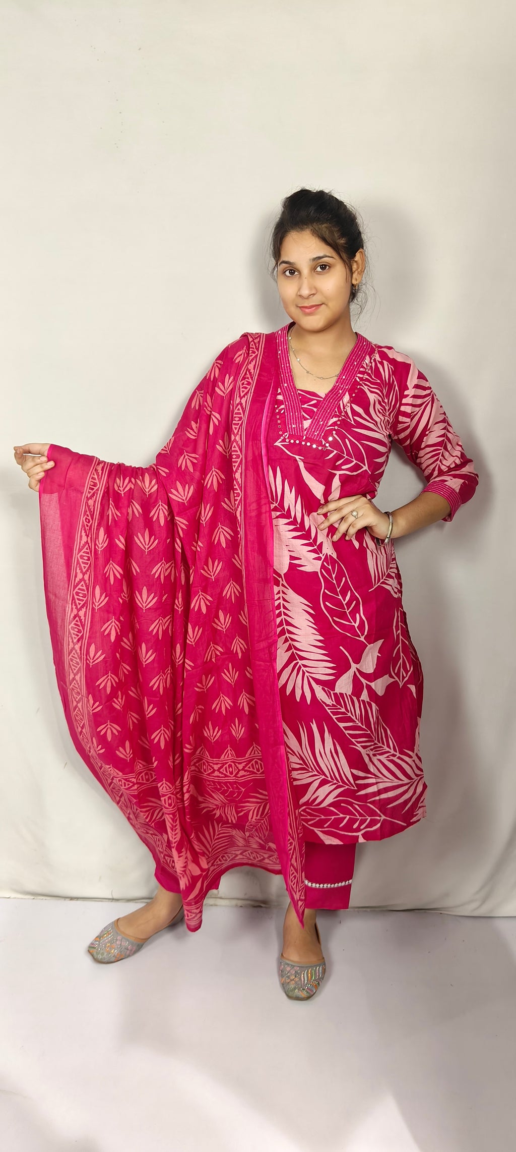 Pink Leaf Print Cotton Kurta Set with Dupatta(Z0268)