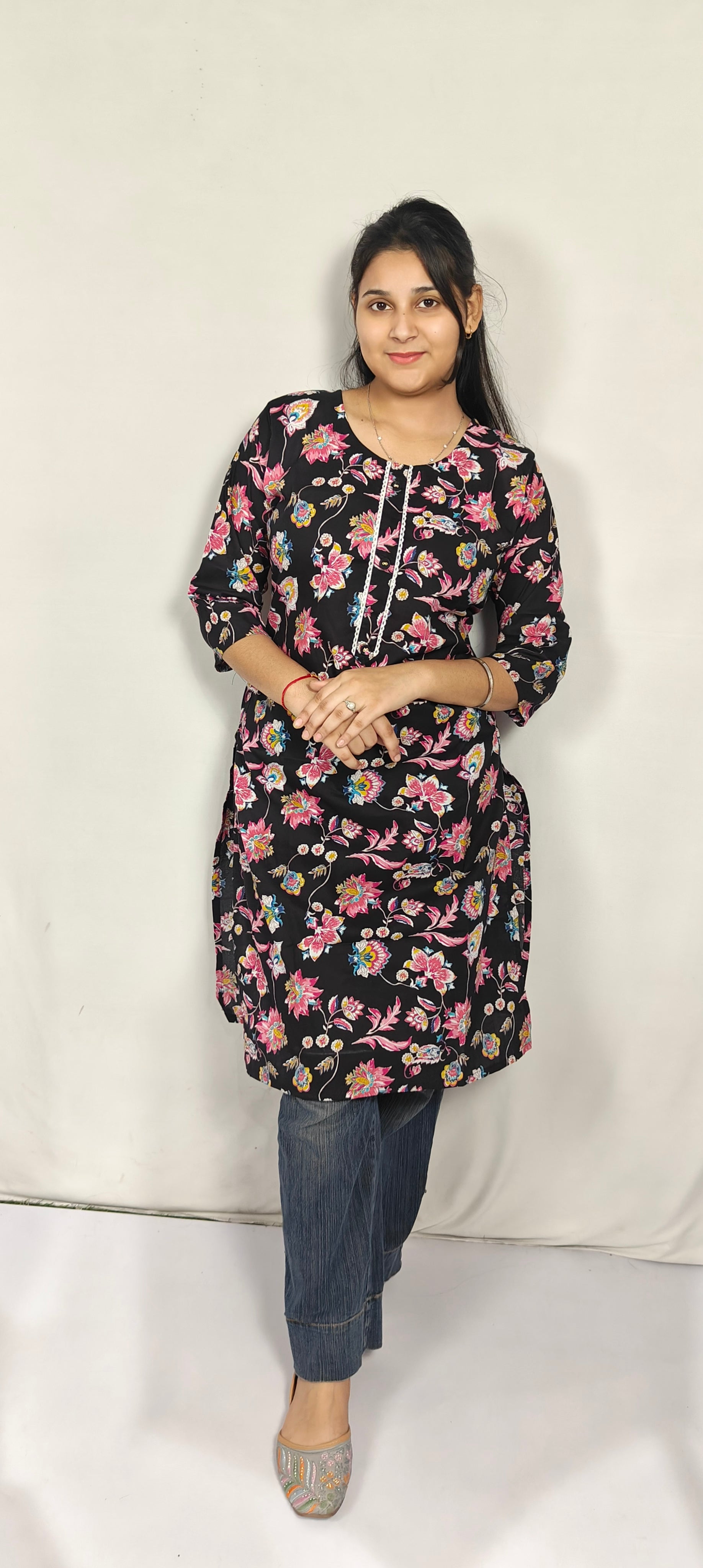 Singhal Black Floral Printed Kurta(Z0271)