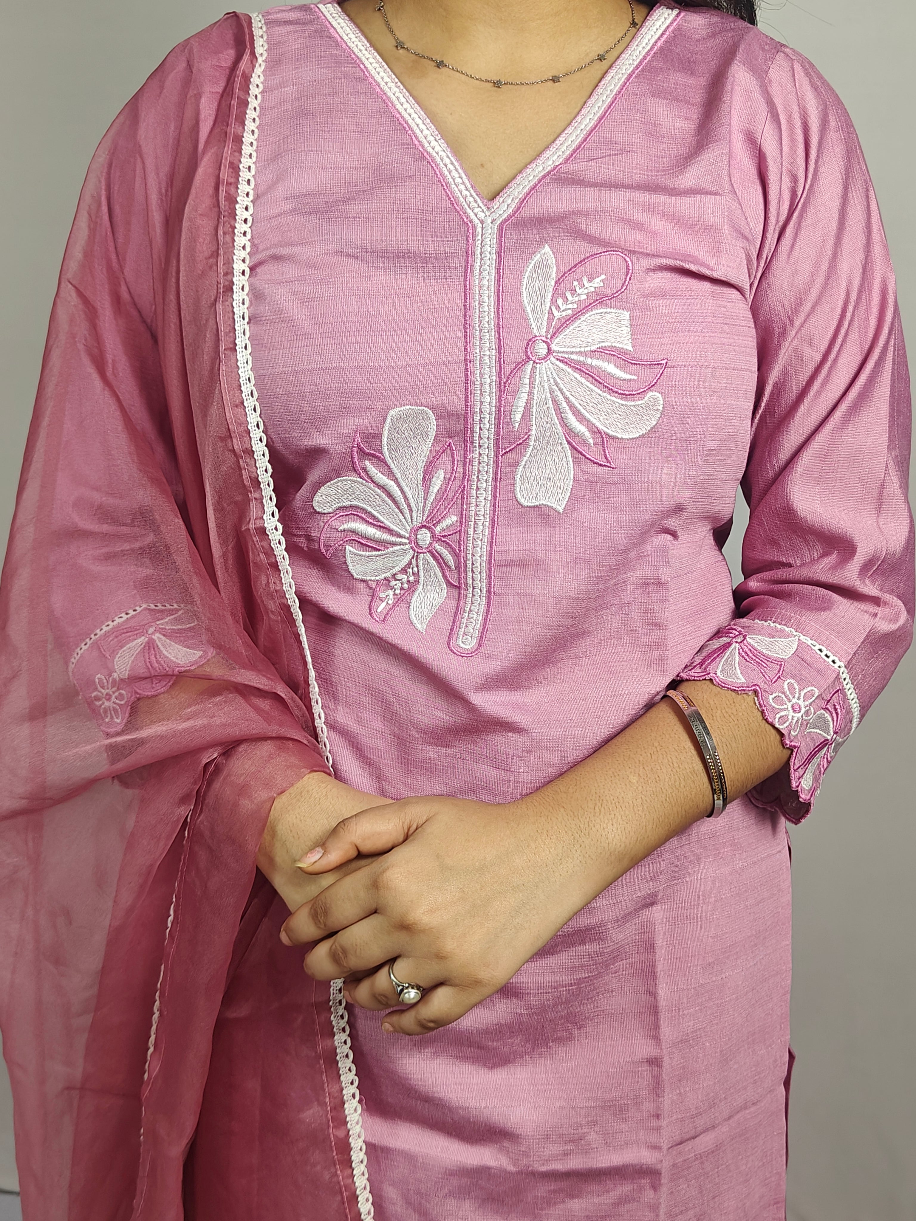 Lavender Embroidered Kurta Set with Dupatta(Z0274)