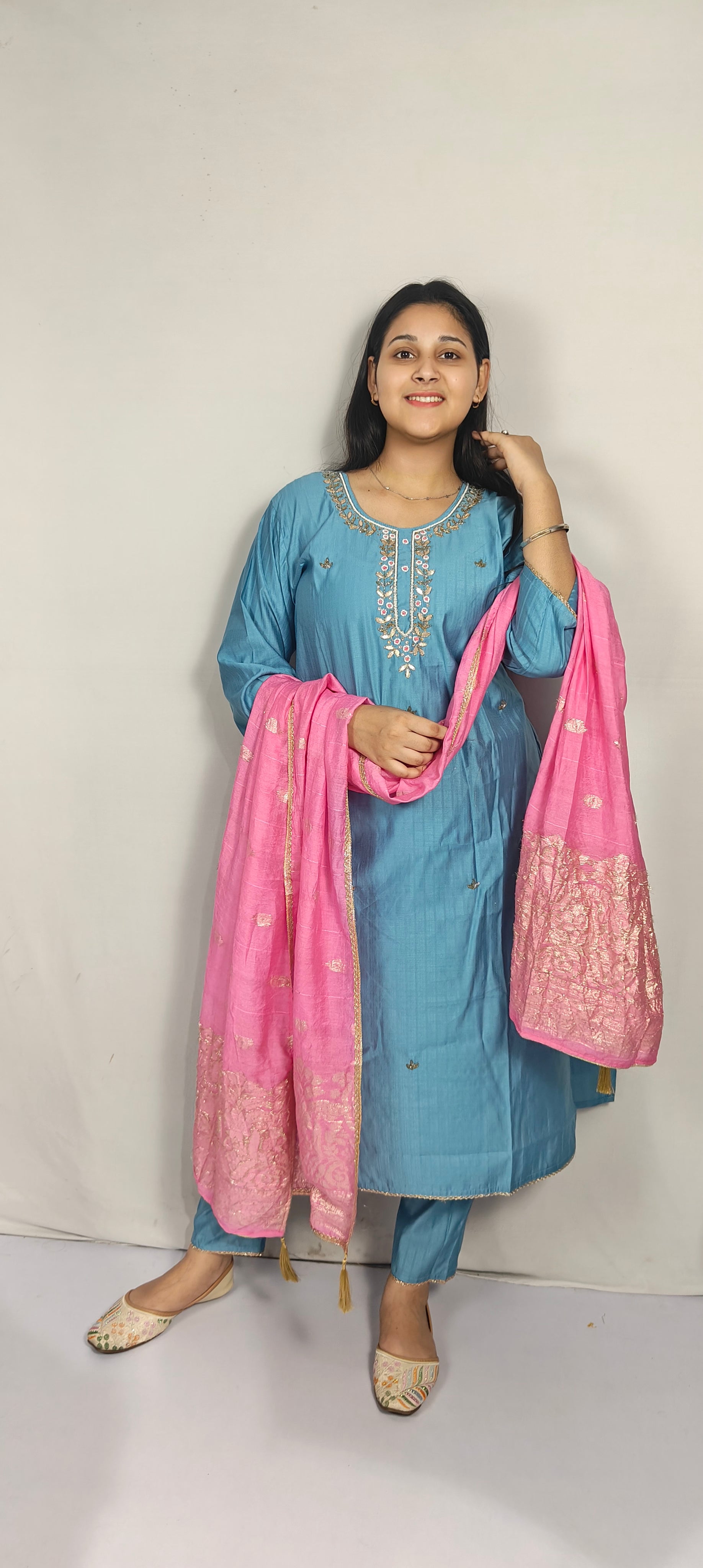 Blue Embroidered Kurta Set with Pink Dupatta(Z0275)