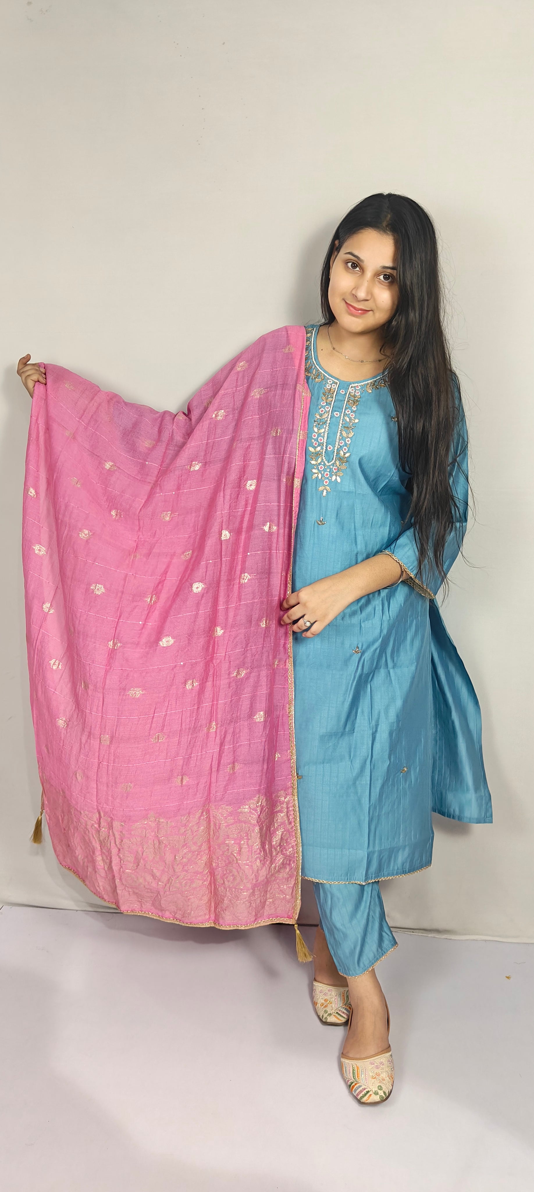 Blue Embroidered Kurta Set with Pink Dupatta(Z0275)