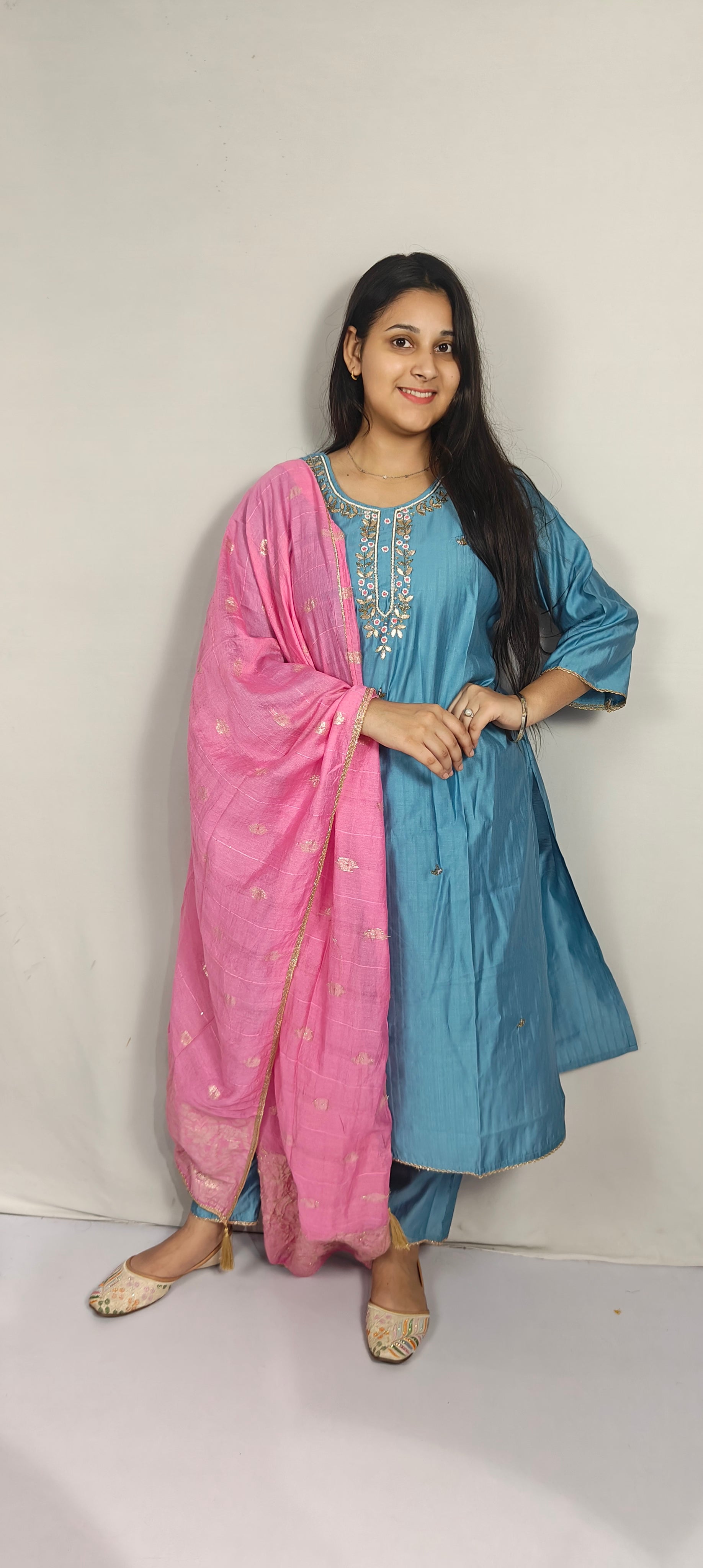 Blue Embroidered Kurta Set with Pink Dupatta(Z0275)