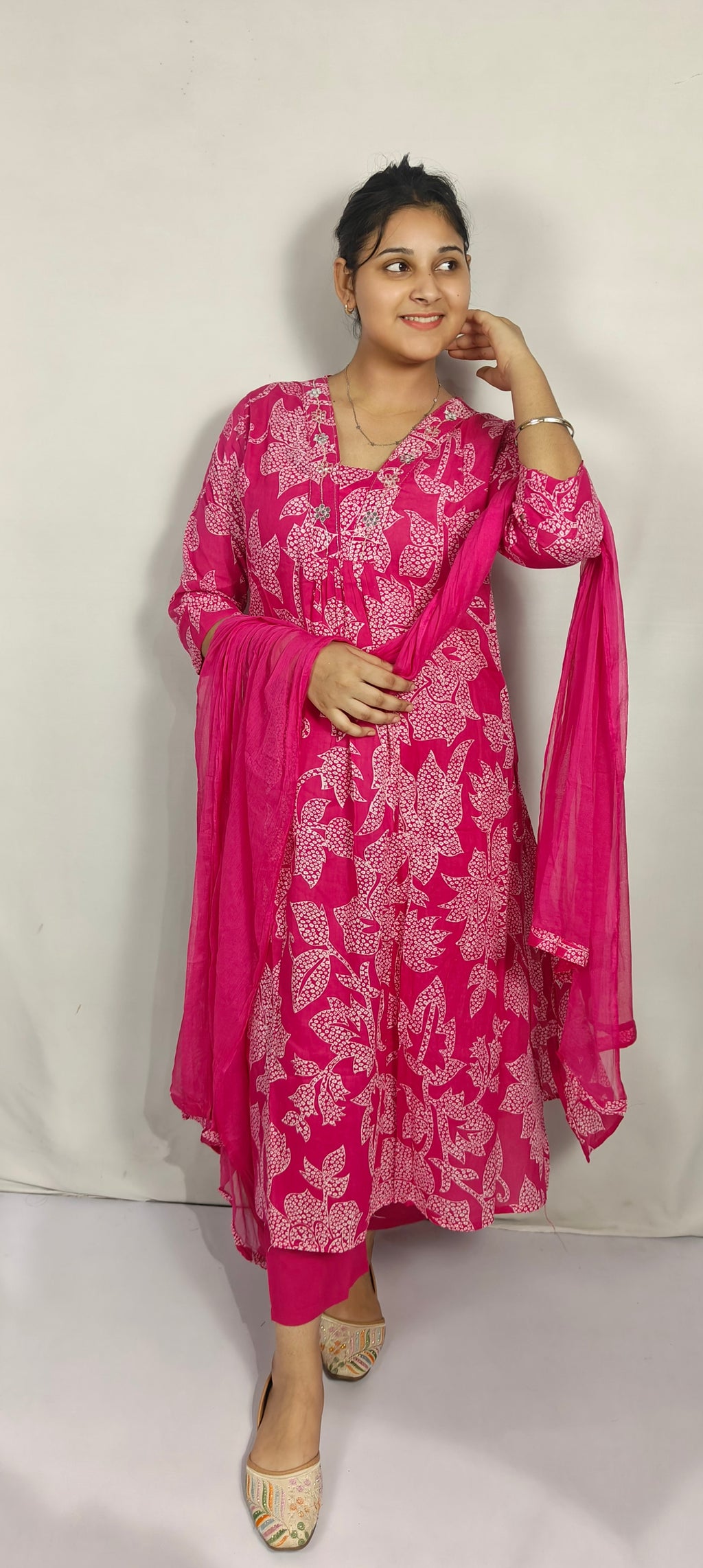 Pink Floral Printed Anarkali Kurta Set with Dupatta(Z0276)
