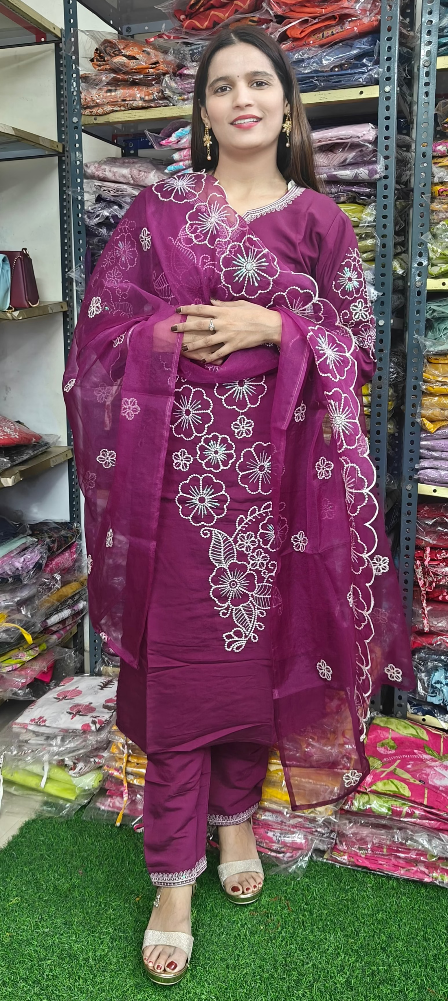Purple Embroidered Kurta Set with Dupatta (Z0289)