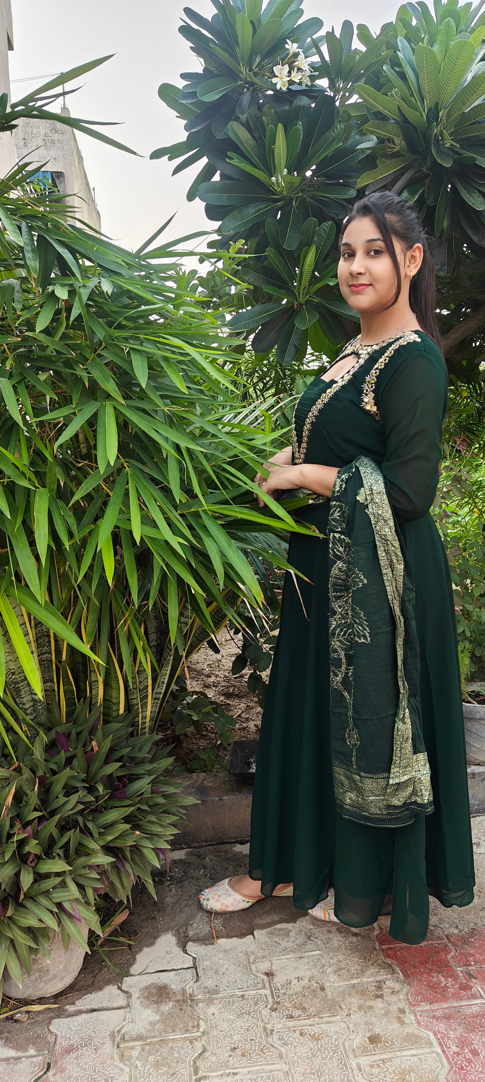 Dark Green Embroidered Kurta Set with Dupatta (Z0298)