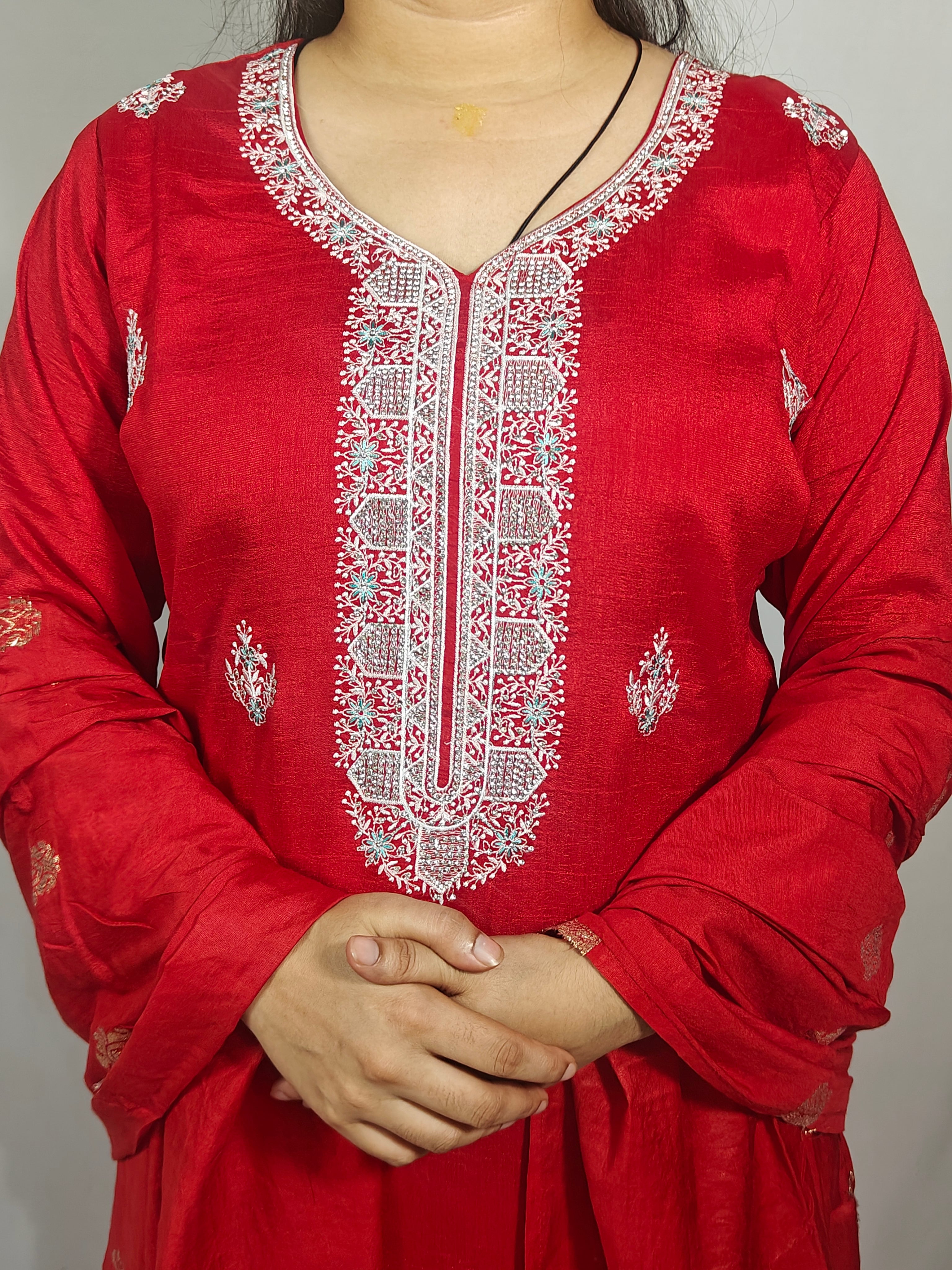 Red Embroidered Kurta Set with Dupatta (Z0299)