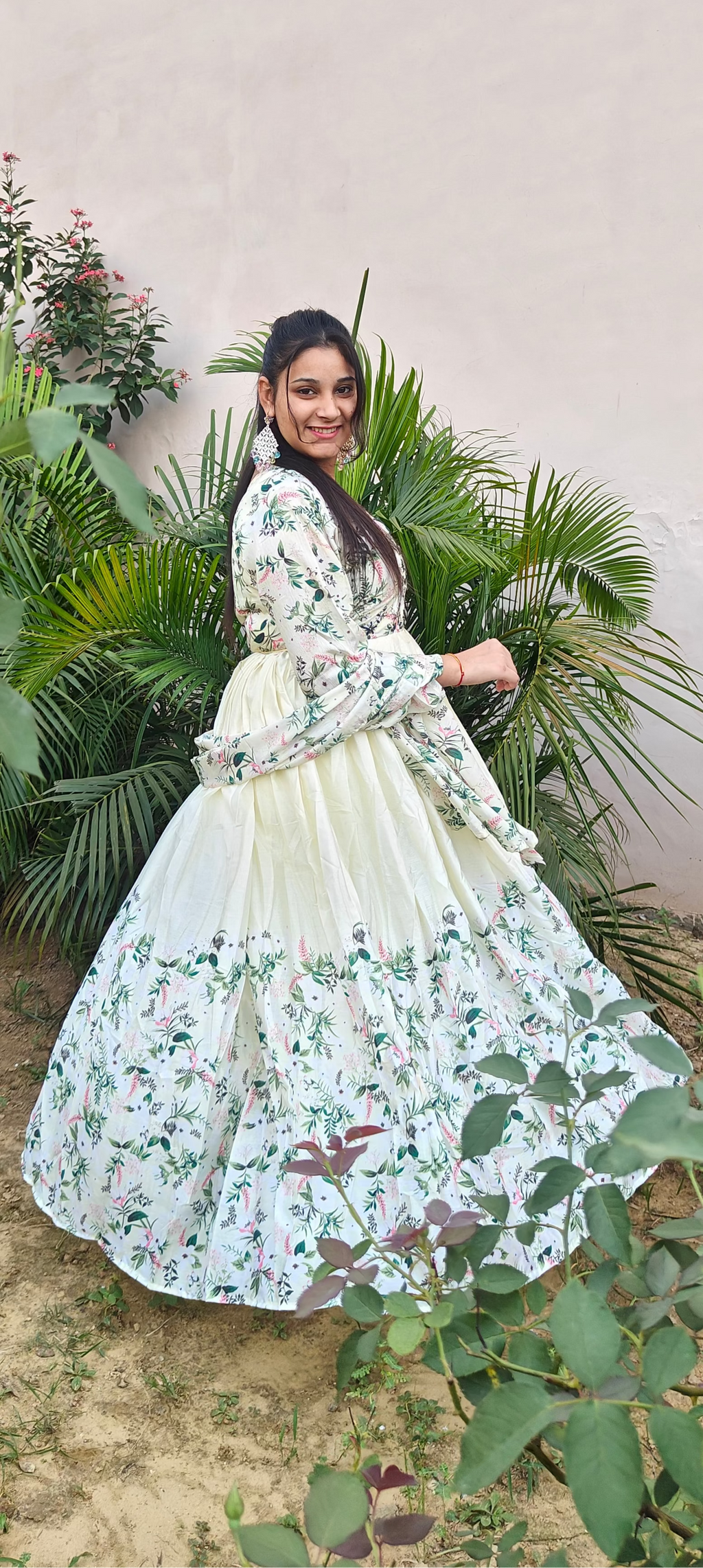 White Floral Anarkali Kurta Set with Dupatta (Z0301)