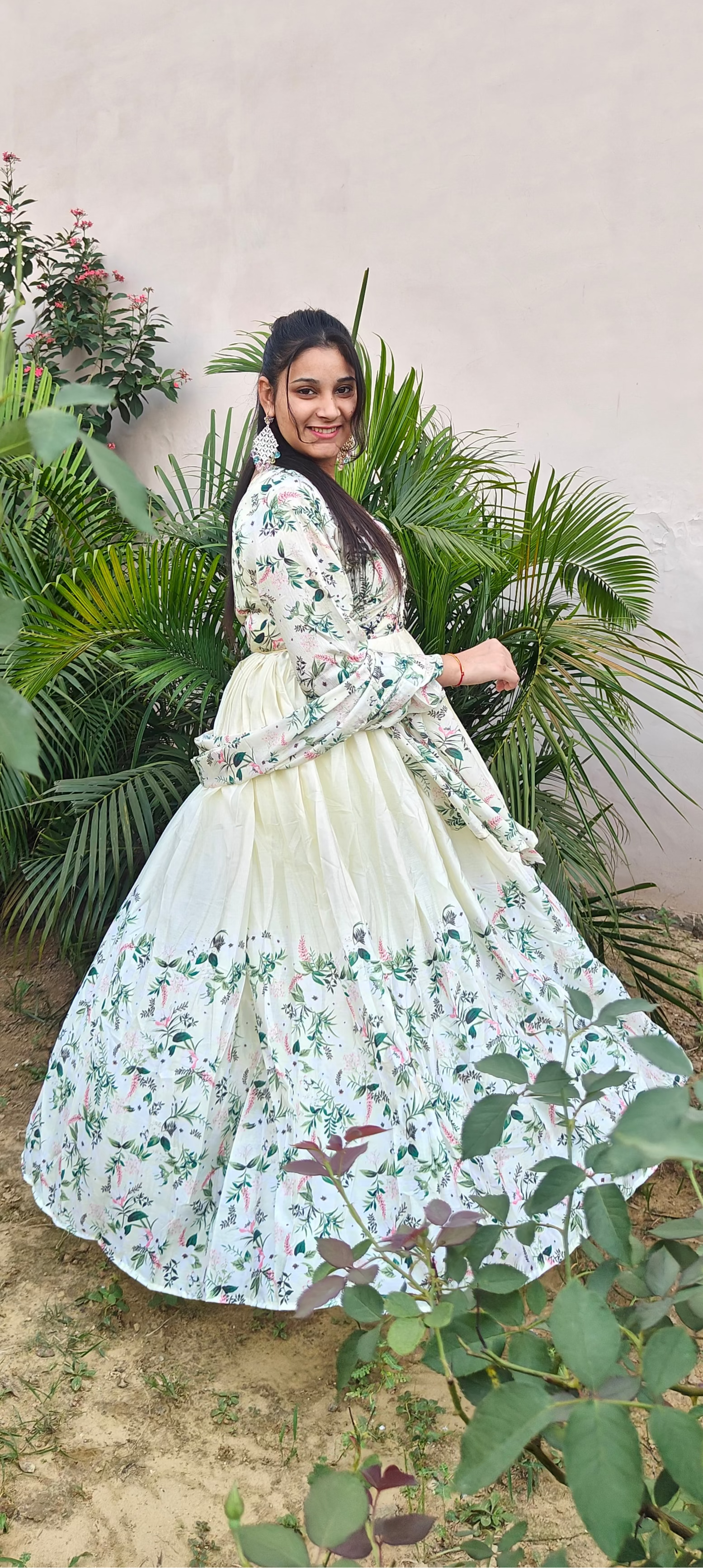 White Floral Anarkali Kurta Set with Dupatta (Z0301)