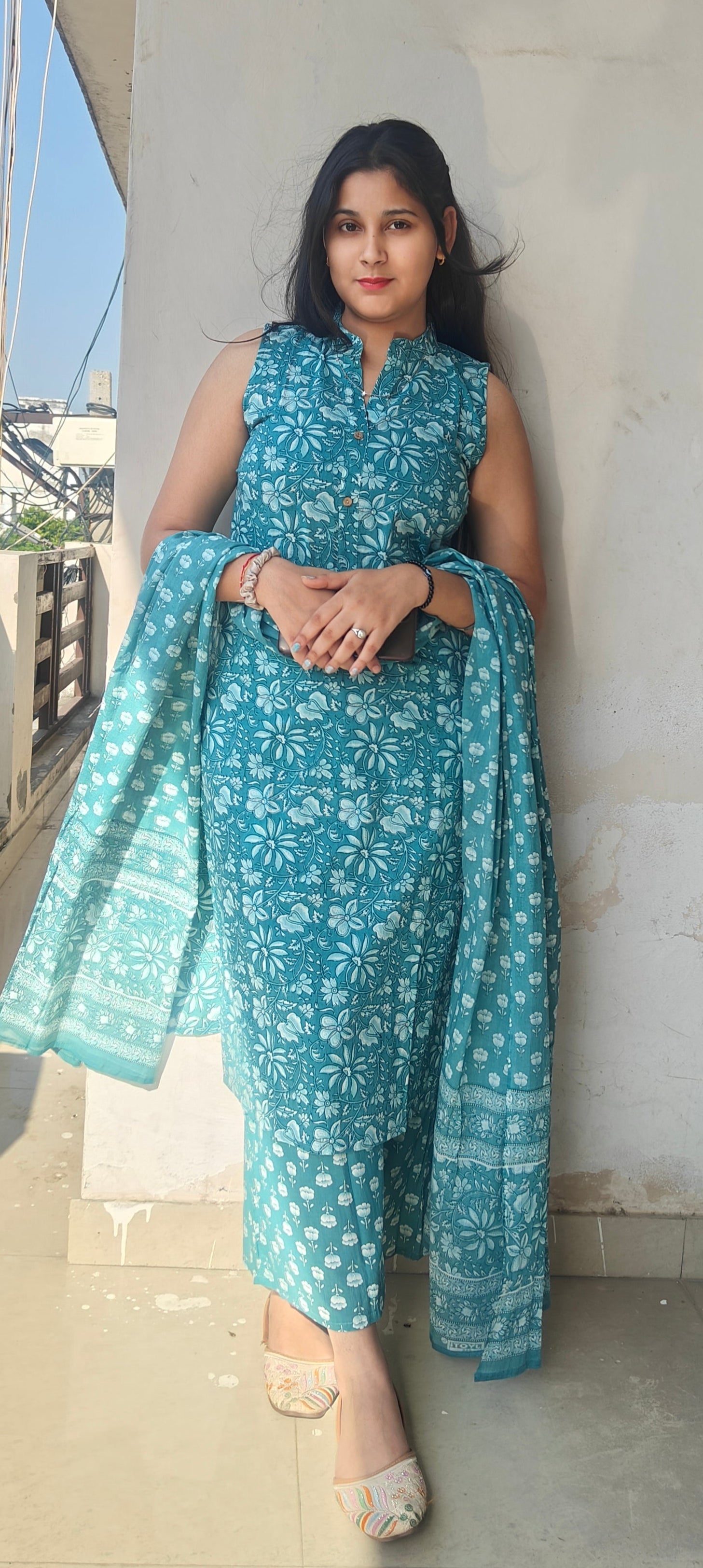 Blue Floral Printed Kurta Set with Dupatta (Z0307)