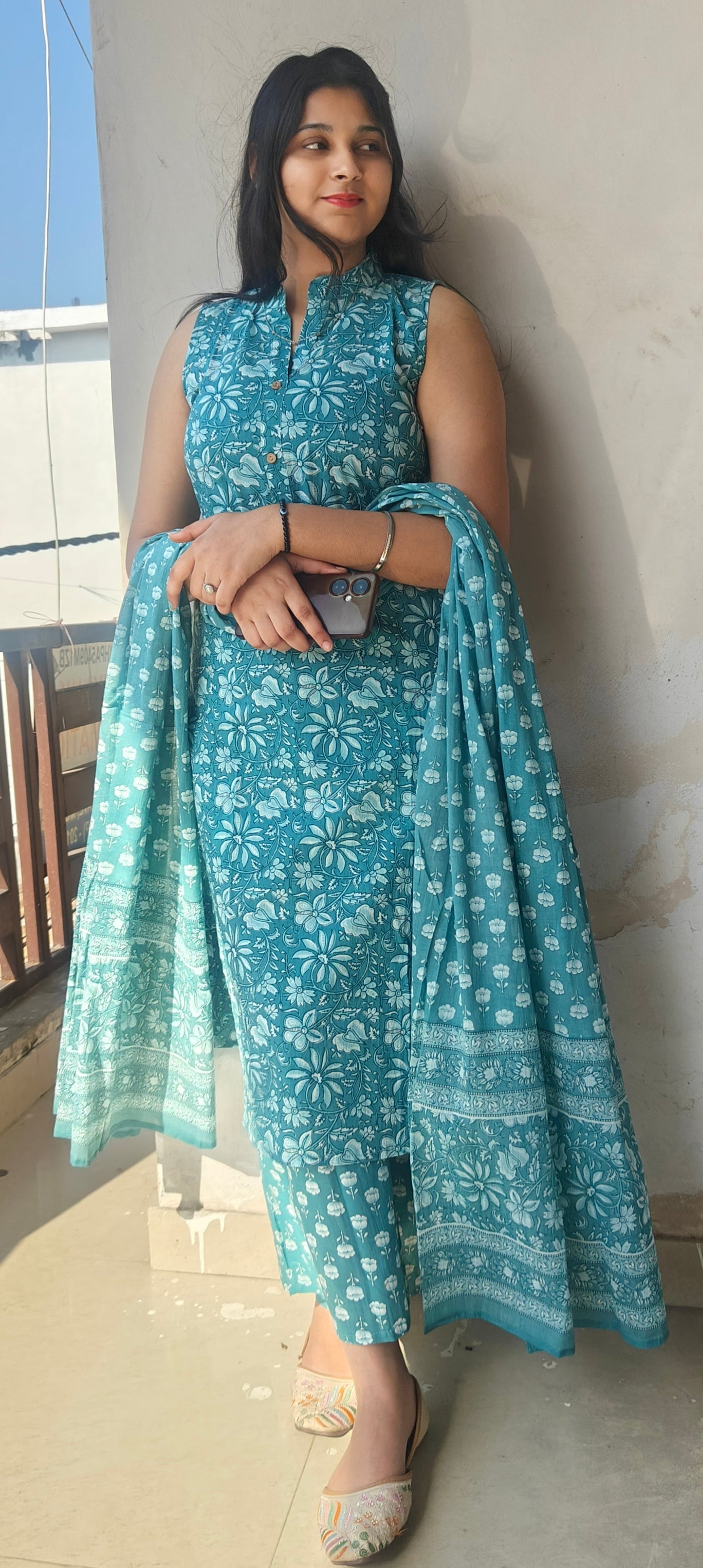 Blue Floral Printed Kurta Set with Dupatta (Z0307)
