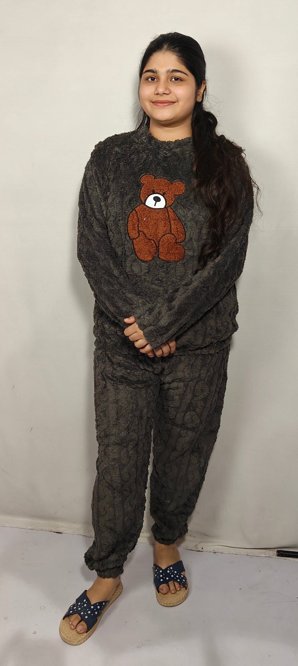 Gray colour beautiful Woolen Night Suit (Z0314)