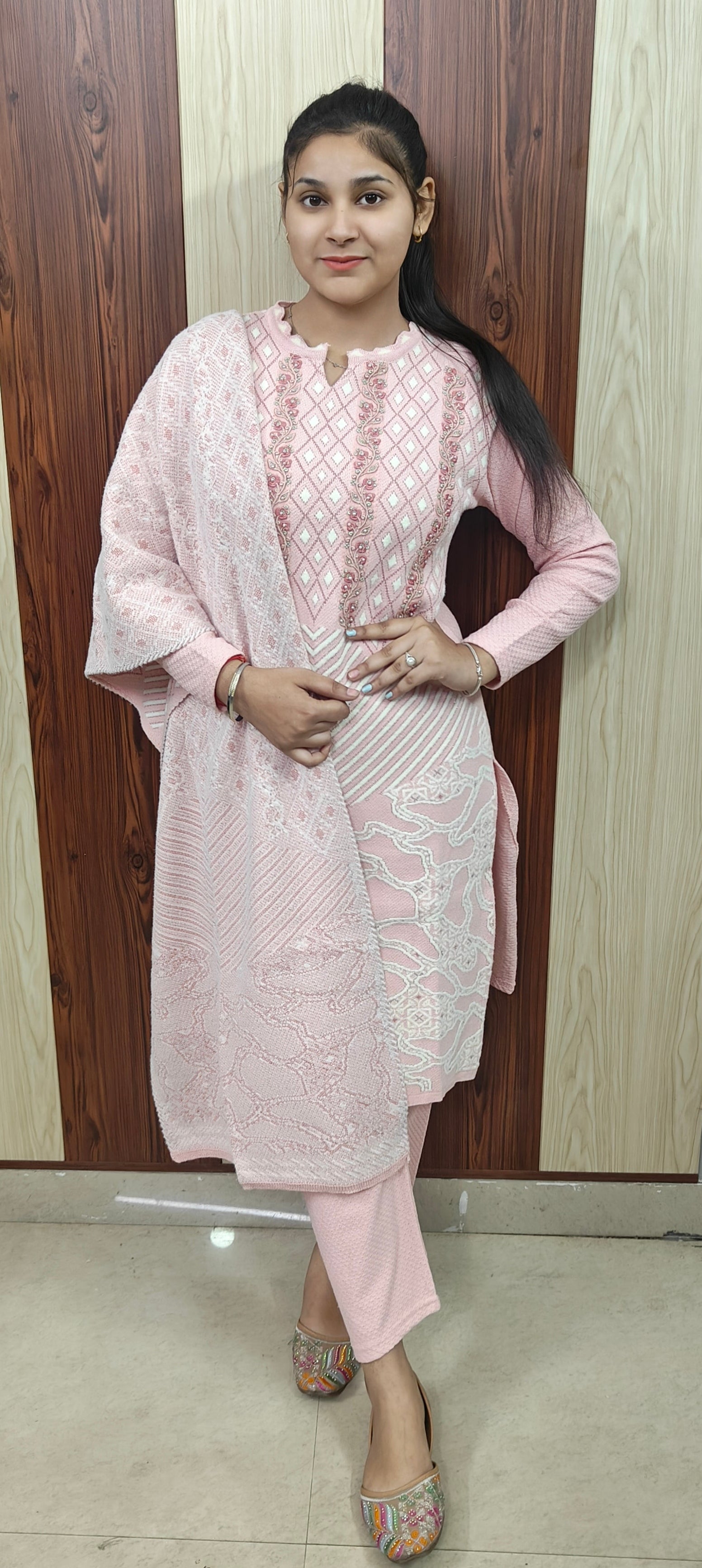 Pink colour beautiful woolen 3 piece suit (Z0351)