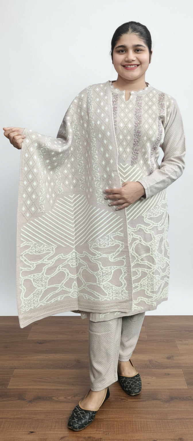 Soft Pastel  Colour Embroidered Ladies 3 Piece Woolen  Suit (Z0353)