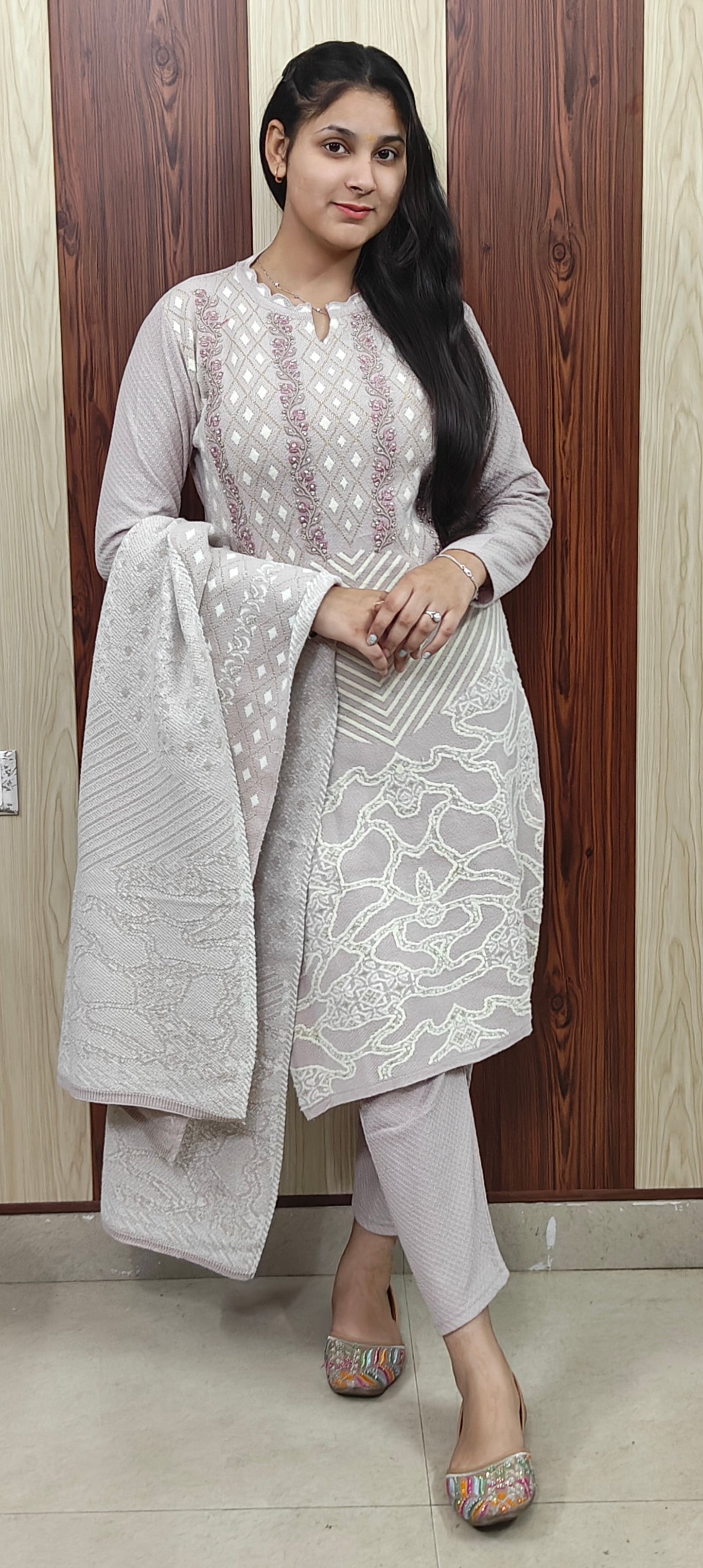 Dusty Rose &  Winter Embroidered 3 Piece Set (Z0355)