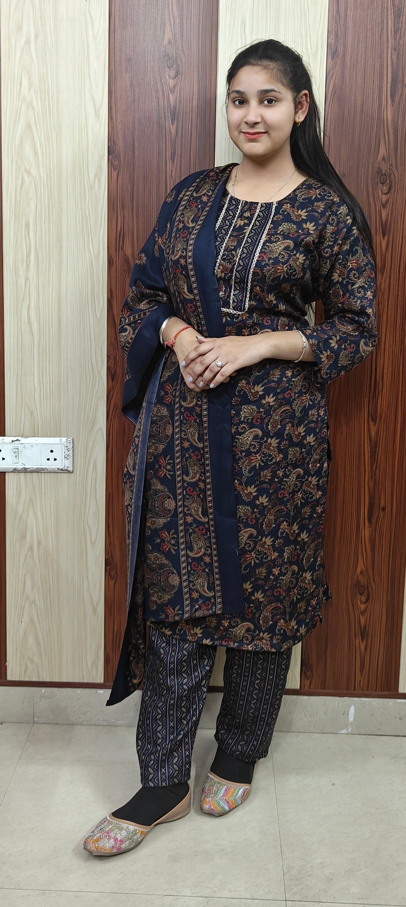 Blue Colour Pasmina 3 Piece suit (ZO396)