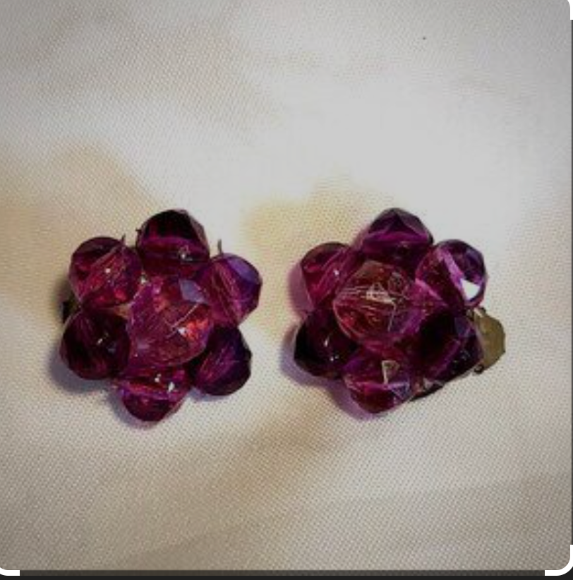 Earring (J17)
