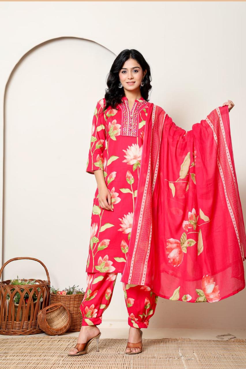 Red colour 3 piece Kurta Set (Z0141)