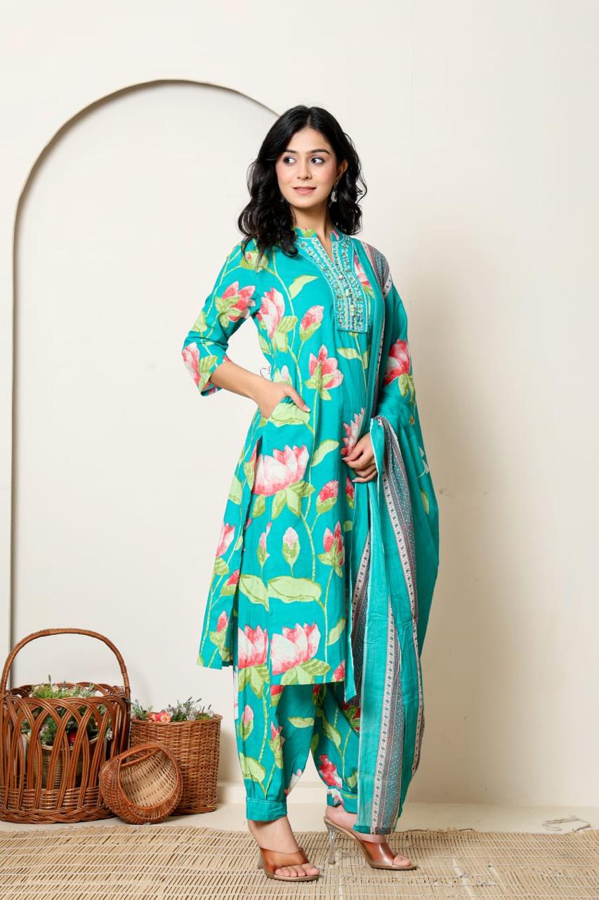 Blue-Green Colourd Floral Pattern 3 piece Kurta Set (Z0159)