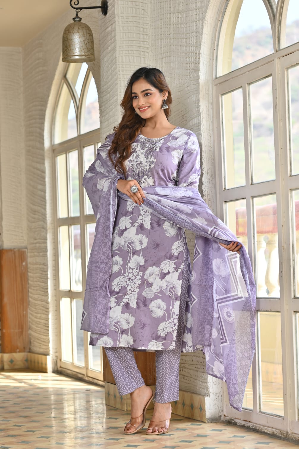 Lavender White Floral 3 Piece Kurta Set (Z0190)