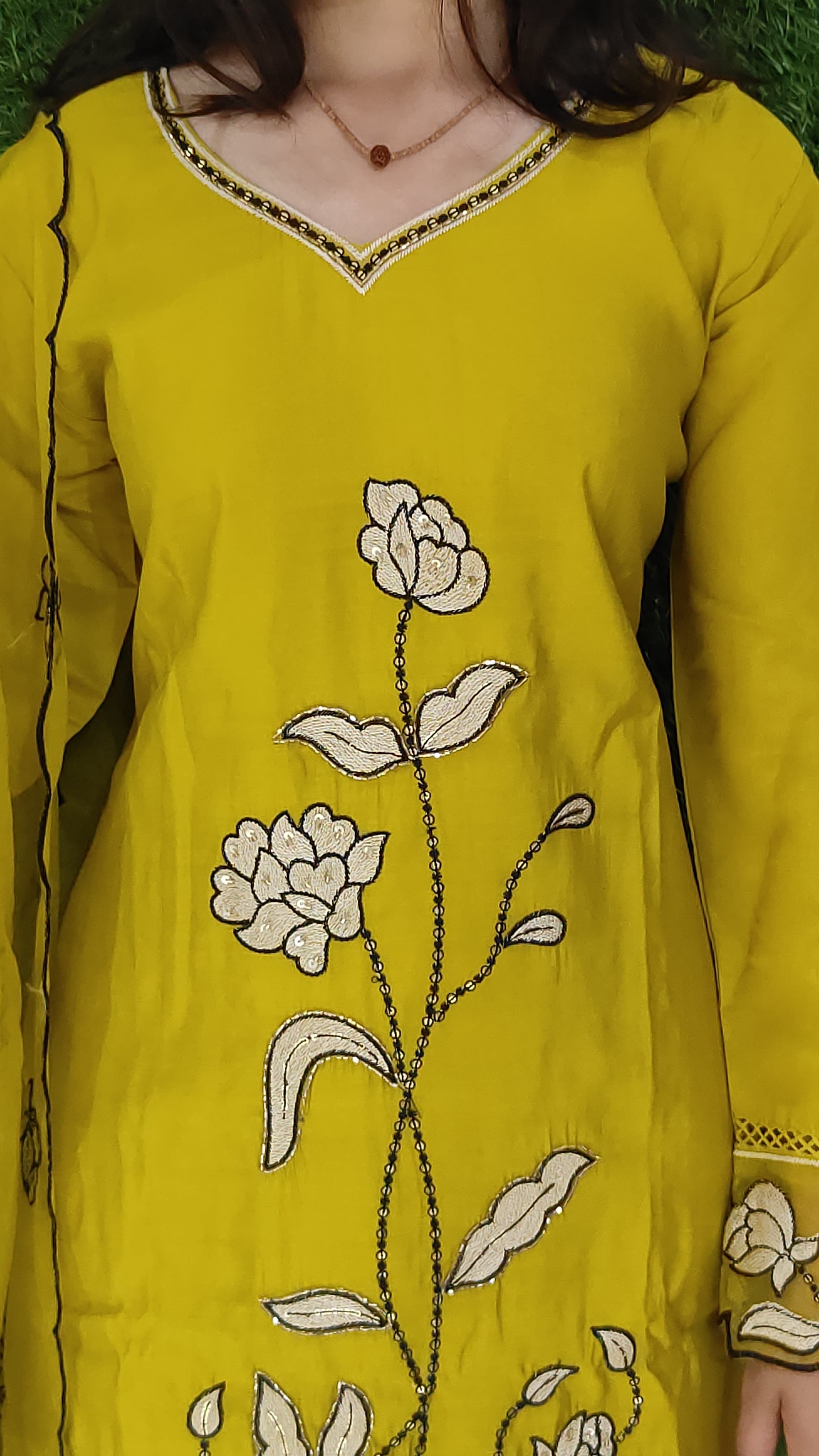 Yellow colour beautiful 3 piece kurta set (Z0196)