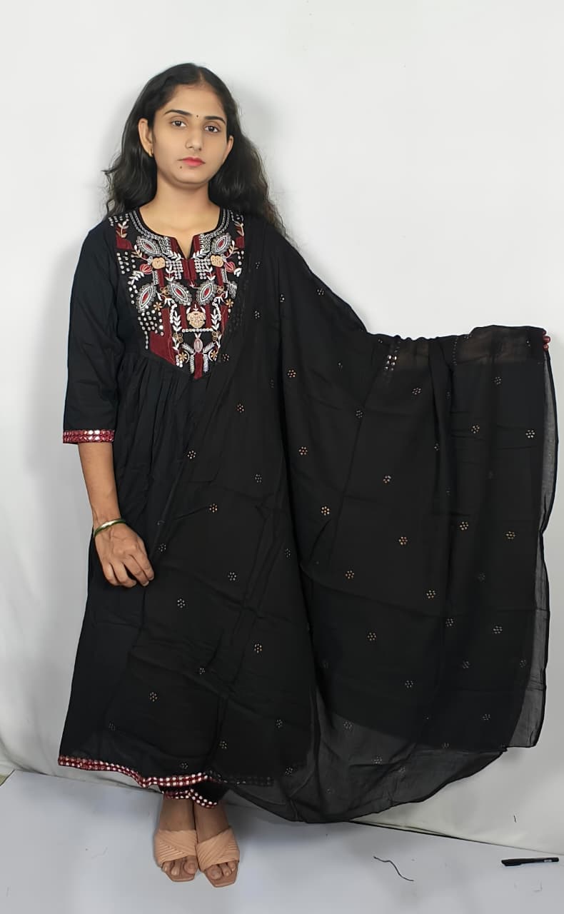 Black Embroidered 3 Piece Kurta Set (Z0210)