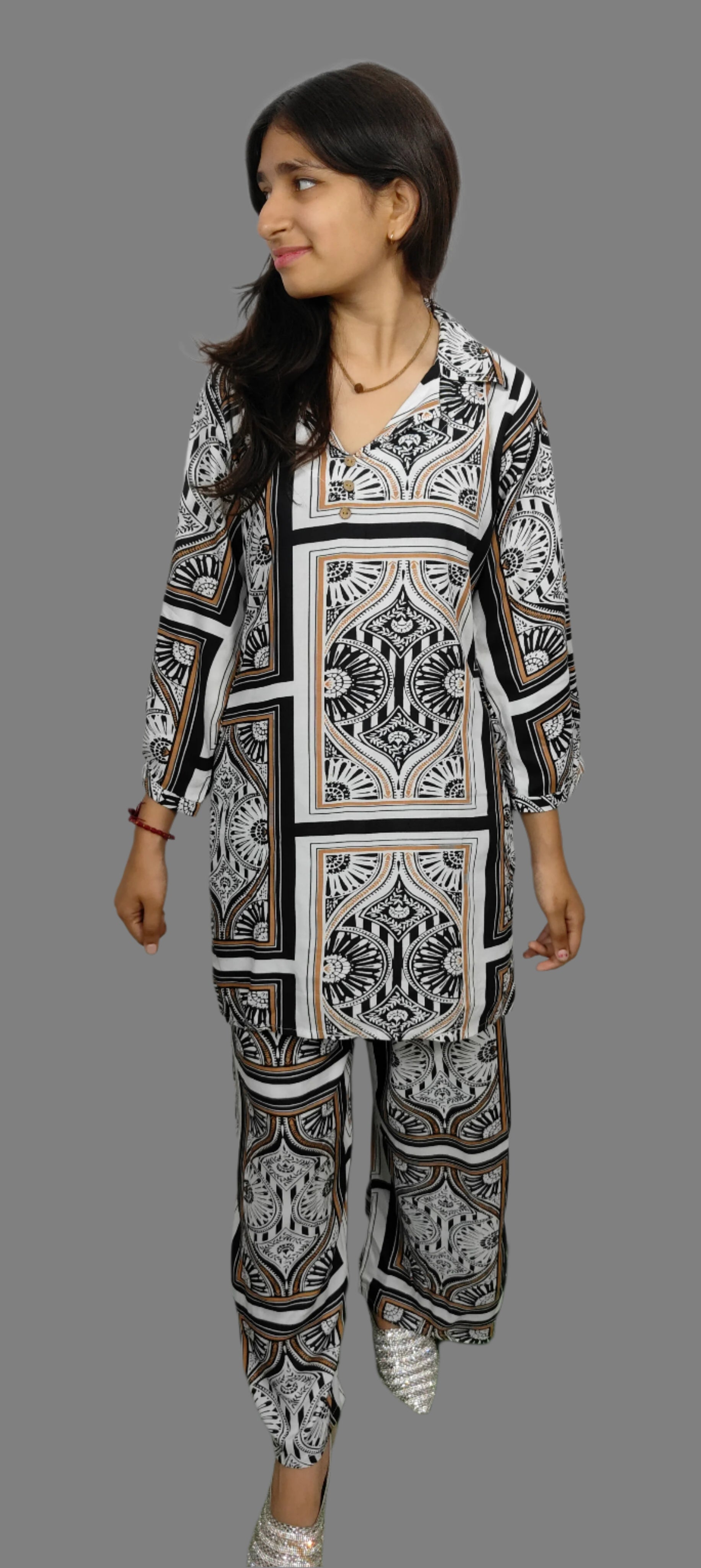 White with black Co-ord Set  (Z060)