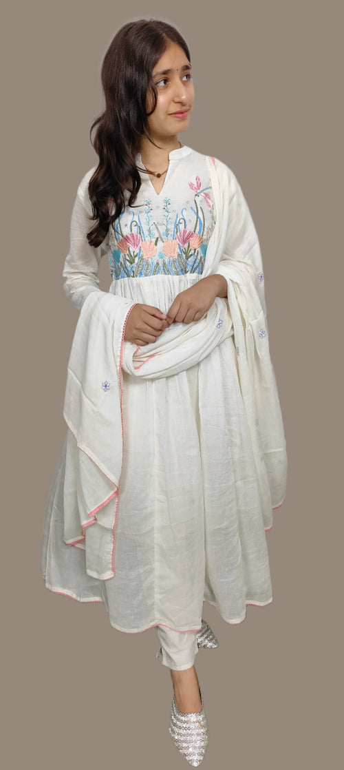 Anarkali cotton suit. (Z063)